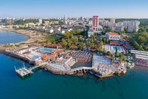 کلاب هتل سرا (الگانس)